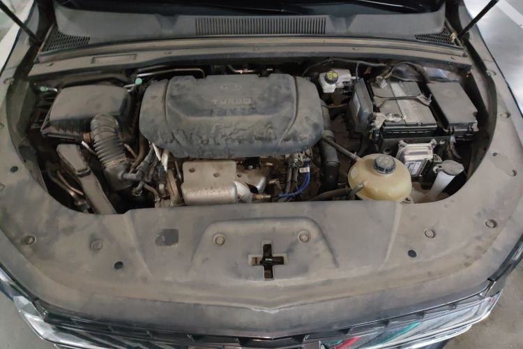 Used Wuling Victory 2020 1.5T CVT Flagship Edition Engine Bay