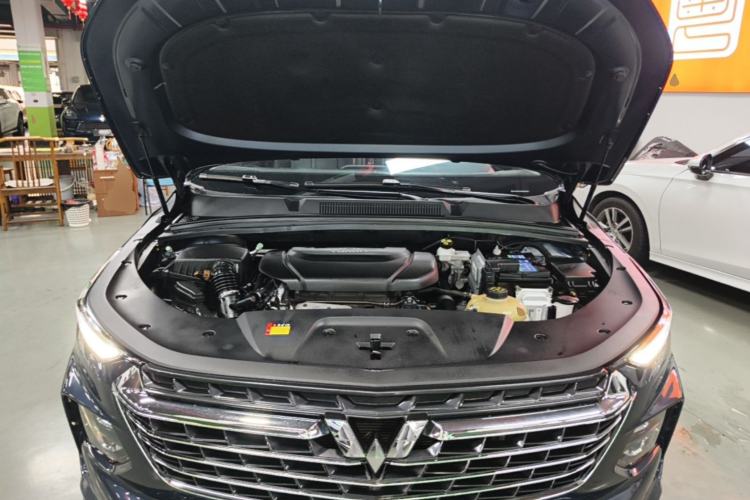 Used Wuling Victory 2020 1.5T CVT Flagship Edition Engine Bay