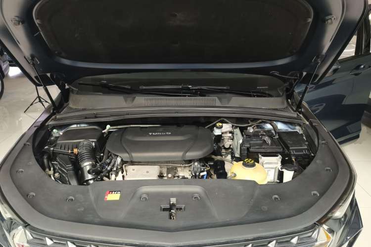 Used Wuling Victory 2020 1.5T CVT Flagship Edition Engine Bay