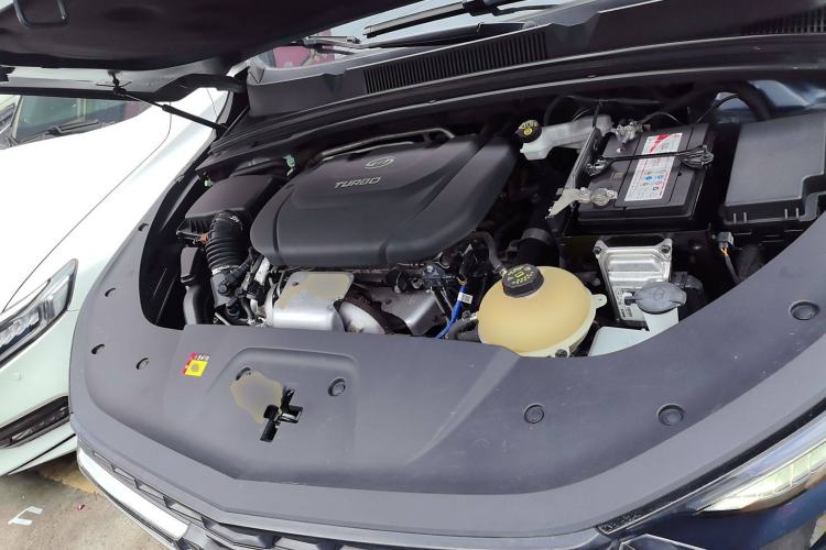 Used Wuling Victory 2020 1.5T CVT Luxury Model Engine Bay