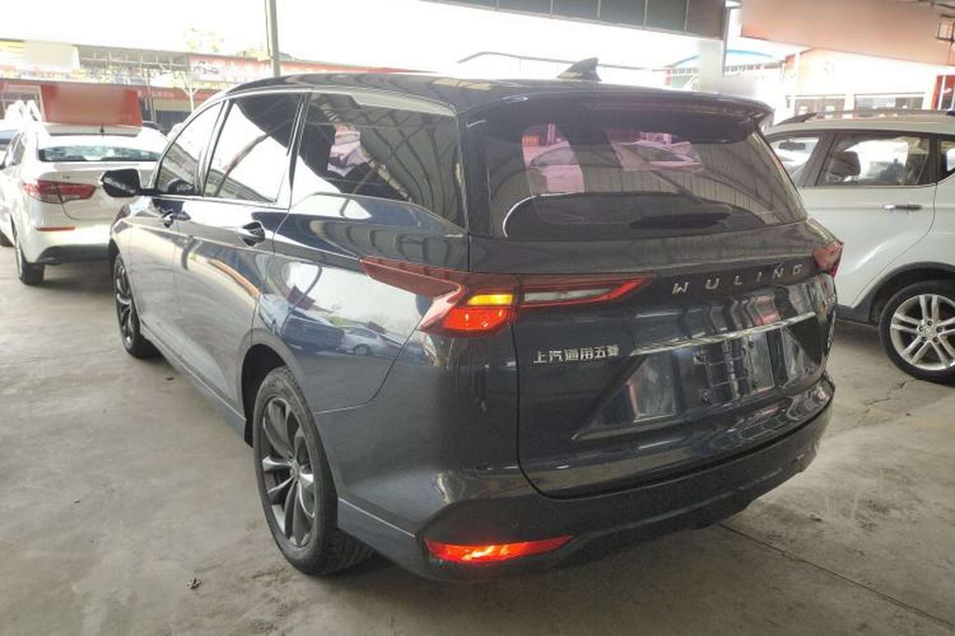 Used Wuling Victory 2020 1.5T CVT Luxury Model Exterior 2