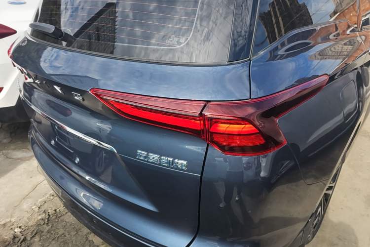 Used Wuling Victory 2020 1.5T CVT Flagship Edition Exterior 3