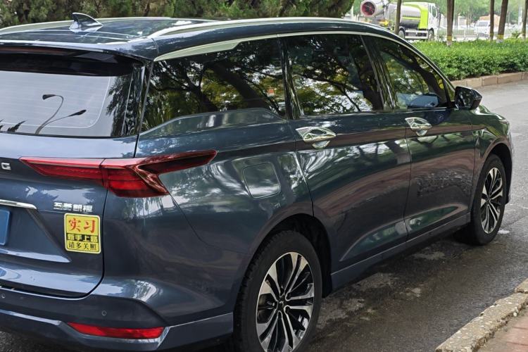 Used Wuling Victory 2020 1.5T CVT Flagship Edition Exterior 4