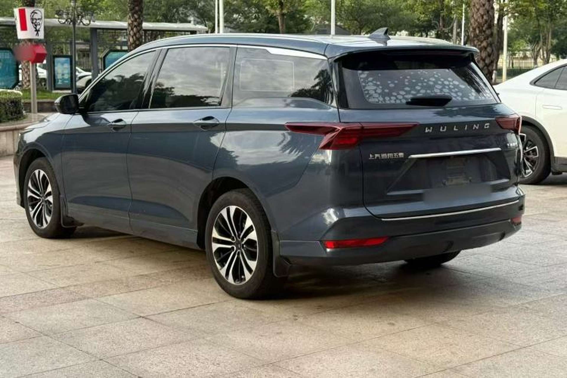 Used Wuling Victory 2020 1.5T CVT Flagship Edition Exterior 4