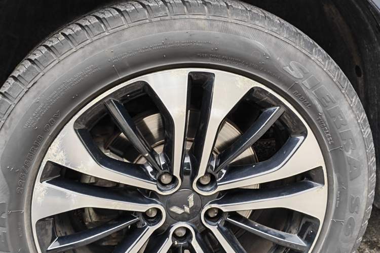 Used Wuling Victory 2020 1.5T CVT Flagship Edition Exterior 5