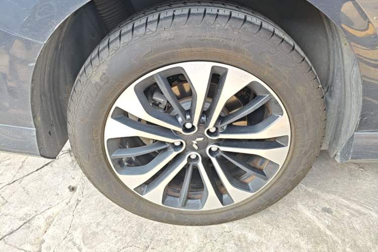 Used Wuling Victory 2020 1.5T CVT Flagship Edition Exterior 5