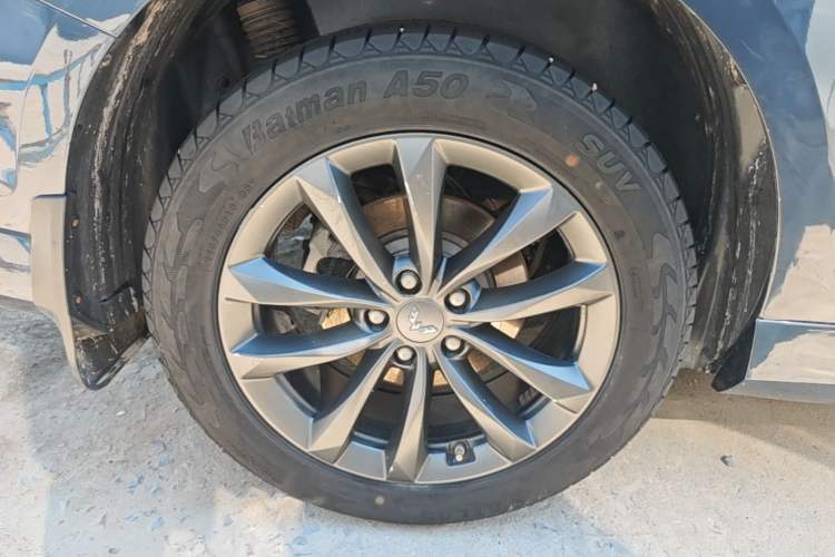 Used Wuling Victory 2020 1.5T Manual Elite Edition Exterior 5