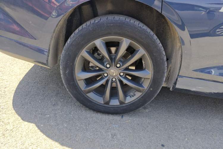 Used Wuling Victory 2020 1.5T CVT Elite Model Exterior 5