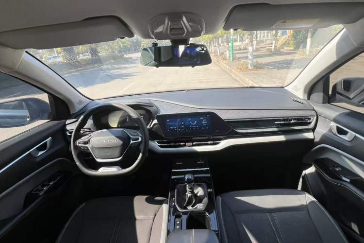 Used Wuling Victory 2020 1.5T Manual Elite Edition Exterior 6