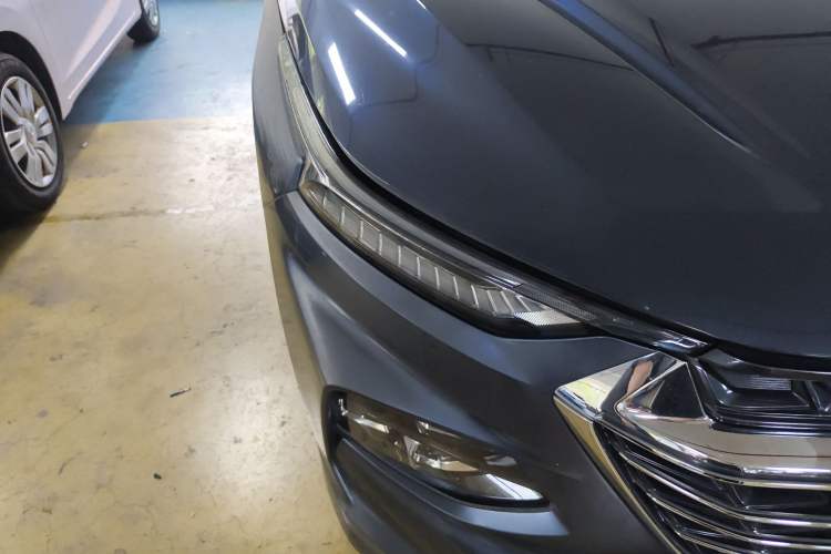 Used Wuling Victory 2020 1.5T CVT Luxury Model Exterior 6