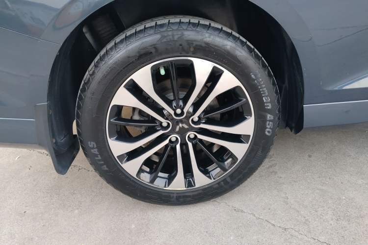Used Wuling Victory 2020 1.5T CVT Flagship Edition Exterior 8