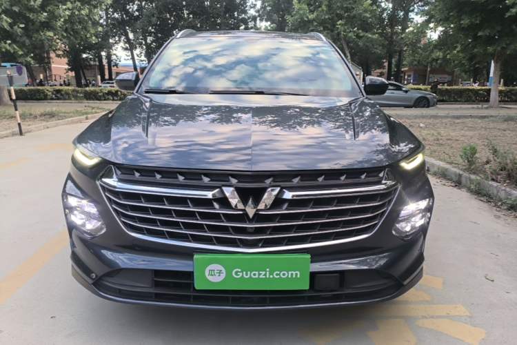 Used Wuling Victory 2020 1.5T CVT Flagship Edition Front