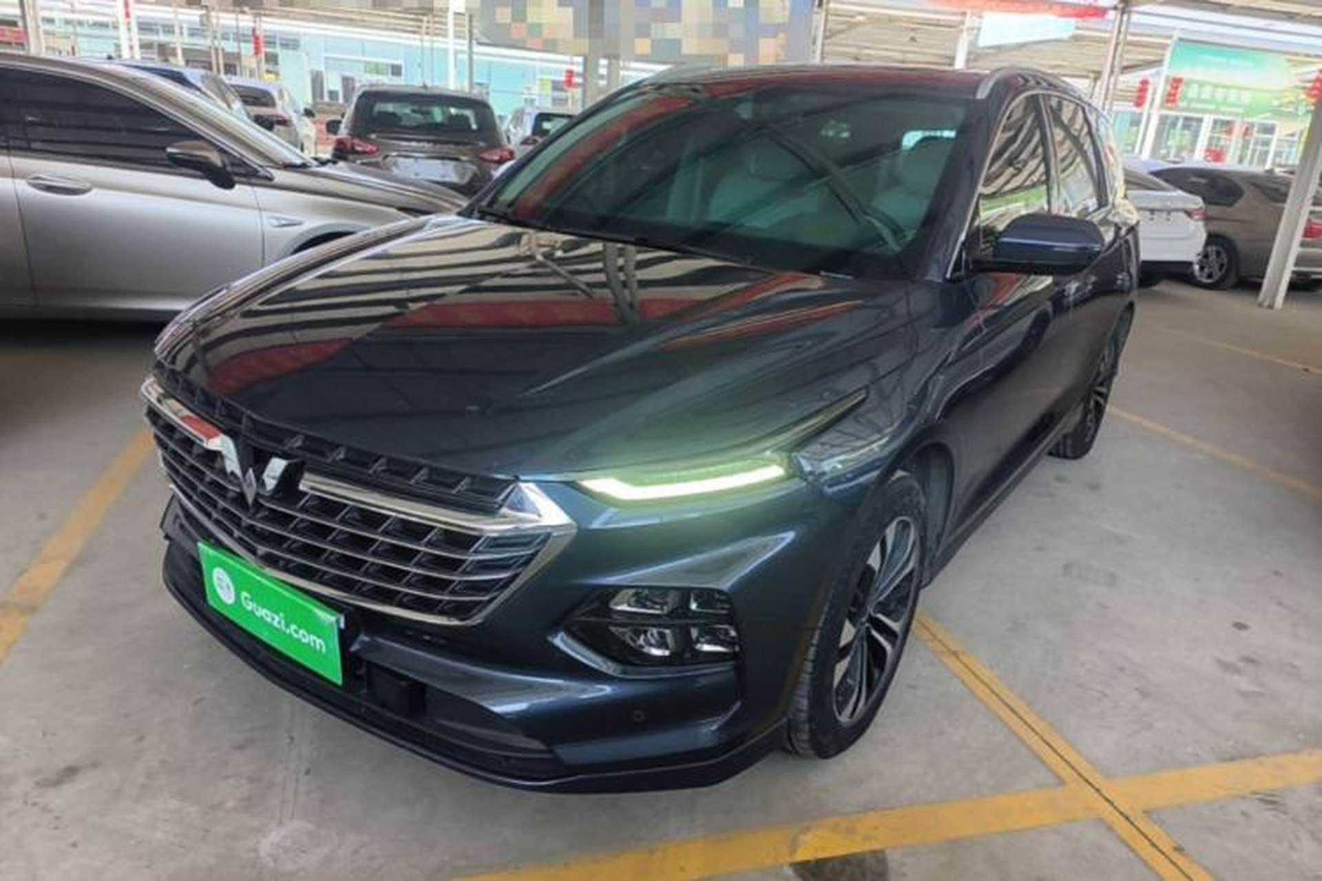 Used Wuling Victory 2020 1.5T CVT Flagship Edition Front Left 45 Deg
