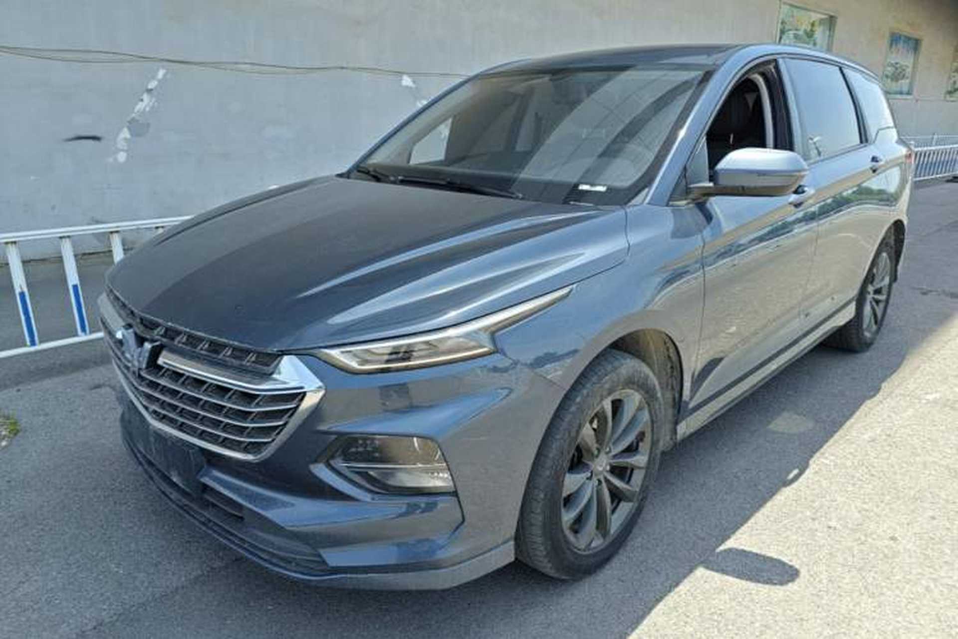 Used Wuling Victory 2020 1.5T CVT Elite Model Front Left 45 Deg