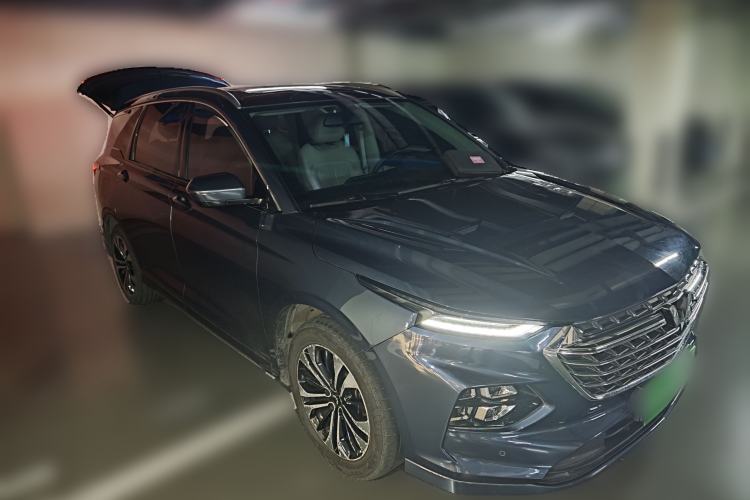 Used Wuling Victory 2020 1.5T CVT Flagship Edition Front Right 45 Deg