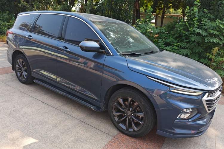 Used Wuling Victory 2020 1.5T CVT Luxury Model Front Right 45 Deg