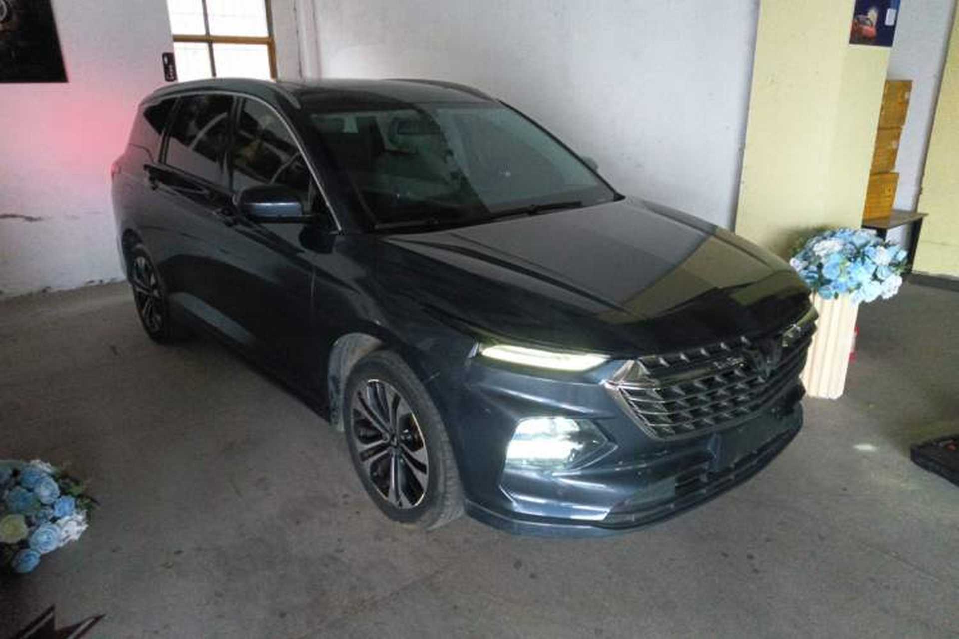 Used Wuling Victory 2020 1.5T CVT Flagship Edition Front Right 45 Deg
