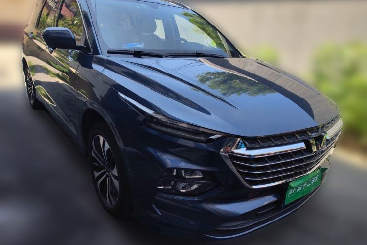 Used Wuling Victory 2020 1.5T CVT Flagship Edition Front Right 45 Deg