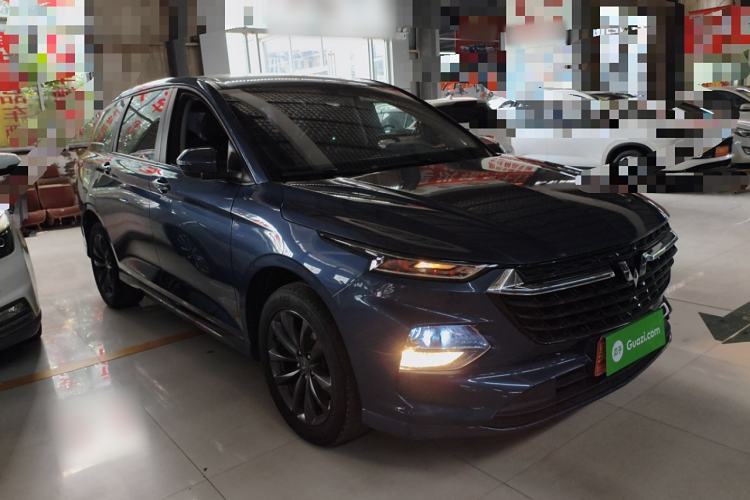 Used Wuling Victory 2020 1.5T Manual Elite Edition Front Right 45 Deg