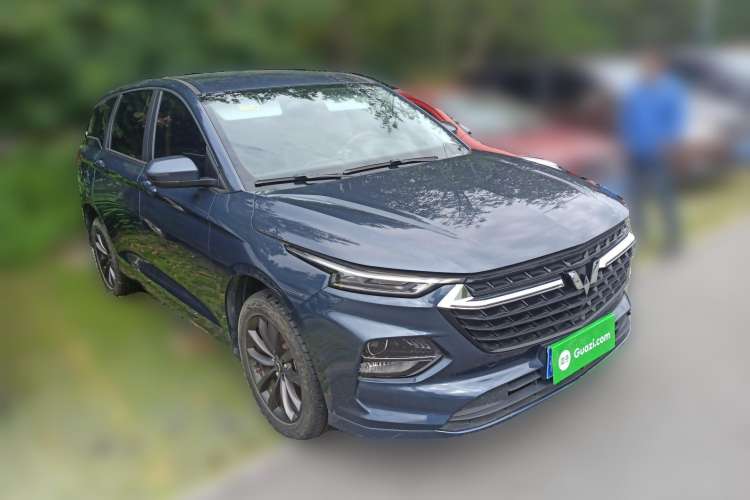 Used Wuling Victory 2020 1.5T Manual Elite Edition Front Right 45 Deg