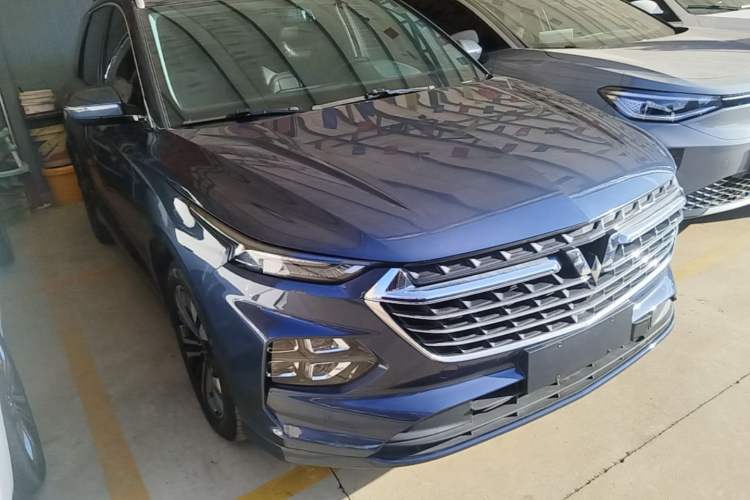 Used Wuling Victory 2020 1.5T CVT Flagship Edition Front Right 45 Deg