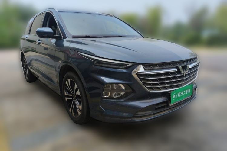Used Wuling Victory 2020 1.5T CVT Flagship Edition Front Right 45 Deg