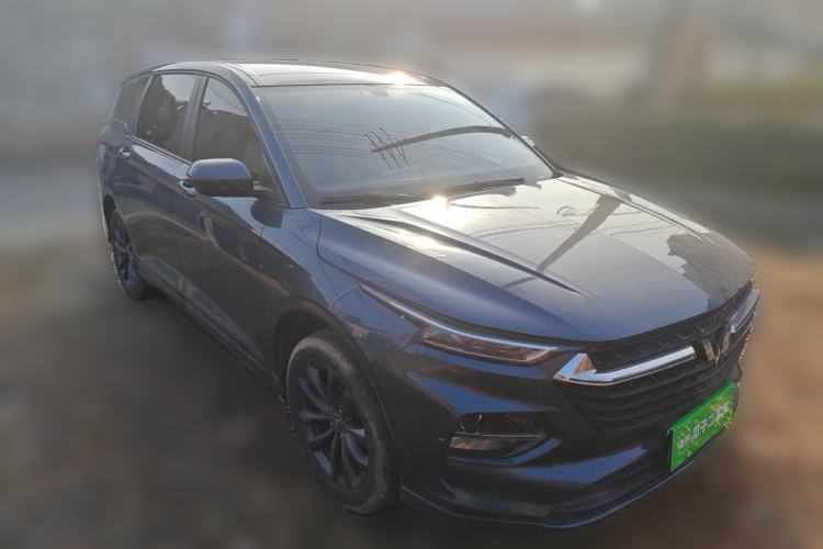 Used Wuling Victory 2020 1.5T Manual Elite Edition Front Right 45 Deg
