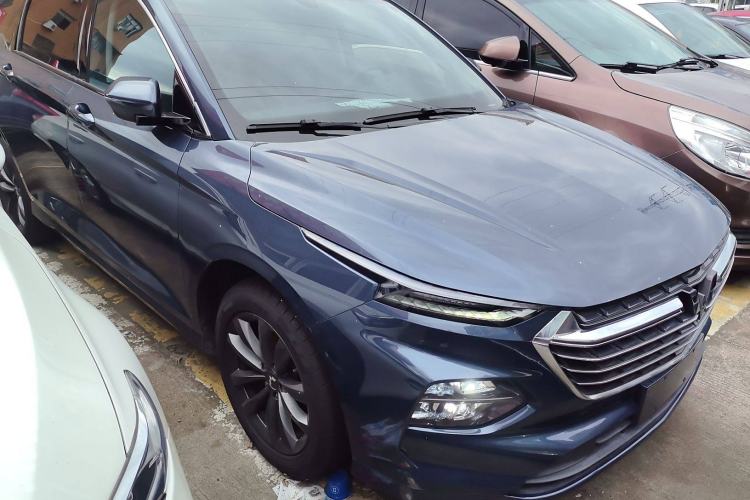 Used Wuling Victory 2020 1.5T CVT Luxury Model Front Right 45 Deg