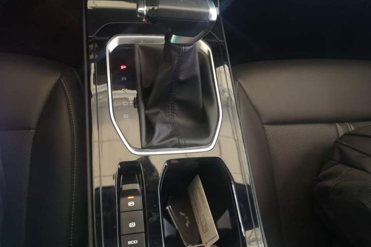 Used Wuling Victory 2020 1.5T CVT Luxury Model Gear Lever