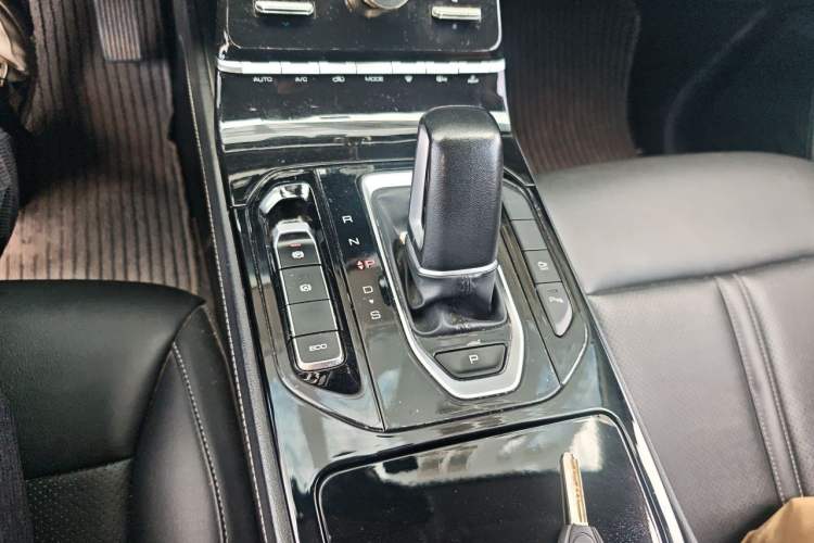 Used Wuling Victory 2020 1.5T CVT Flagship Edition Gear Lever