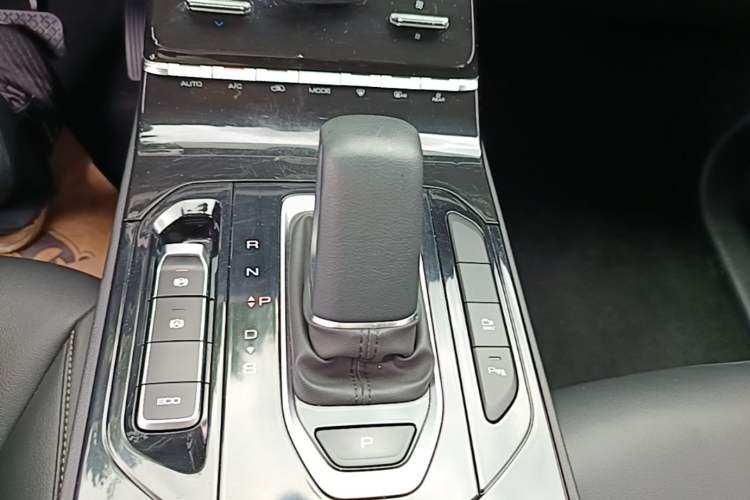 Used Wuling Victory 2020 1.5T CVT Flagship Edition Gear Lever