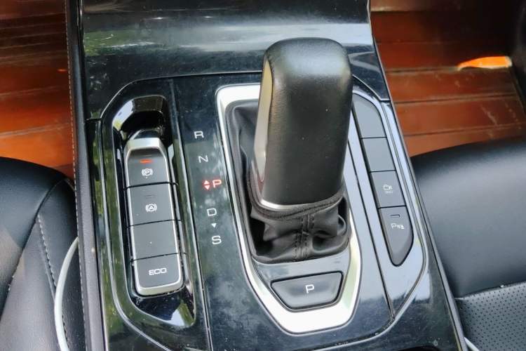Used Wuling Victory 2020 1.5T CVT Flagship Edition Gear Lever