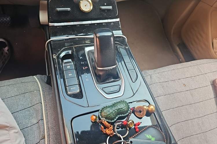 Used Wuling Victory 2020 1.5T CVT Flagship Edition Gear Lever
