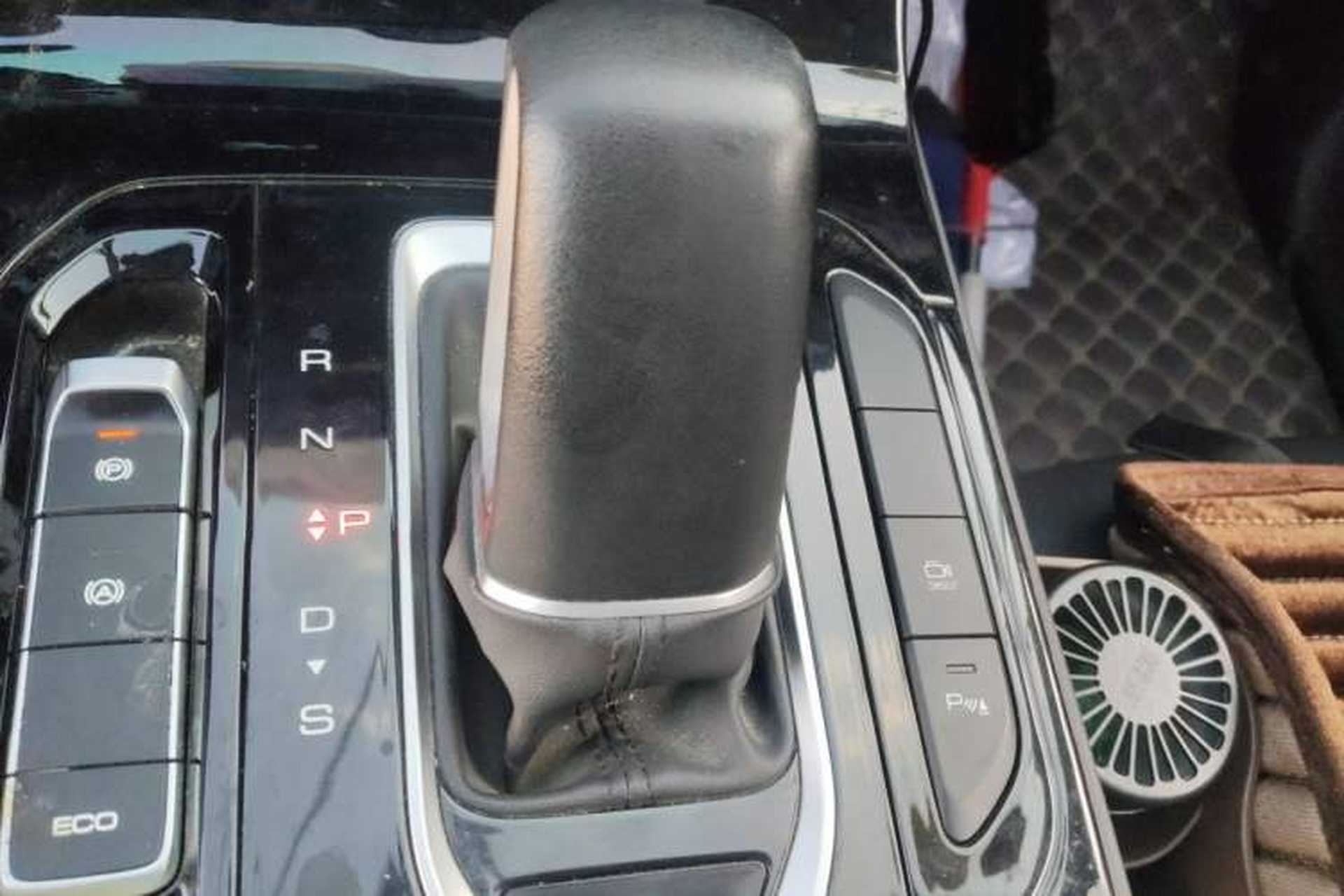 Used Wuling Victory 2020 1.5T CVT Flagship Edition Gear Lever