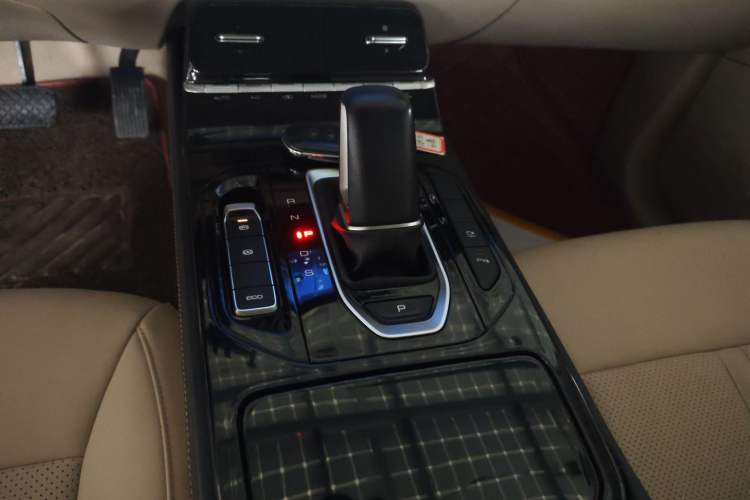 Used Wuling Victory 2020 1.5T CVT Flagship Edition Gear Lever