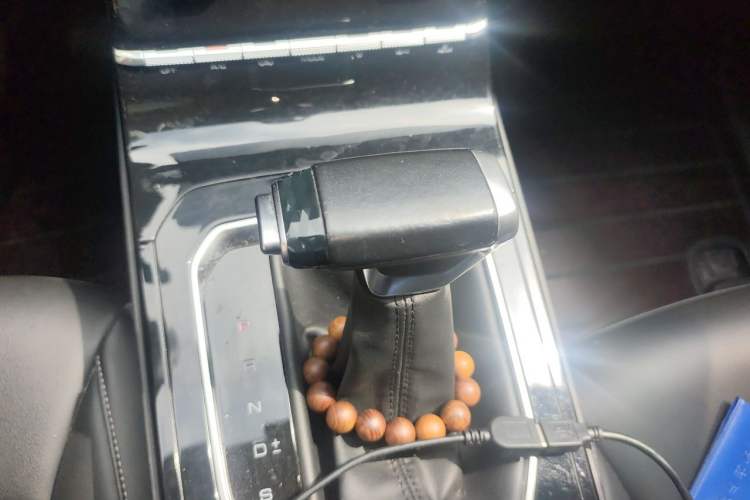 Used Wuling Victory 2020 1.5T CVT Luxury Model Gear Lever