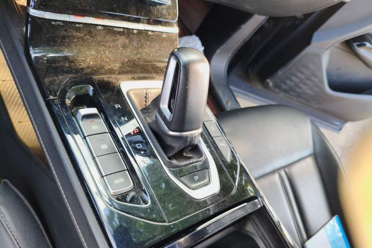 Used Wuling Victory 2020 1.5T CVT Flagship Edition Gear Lever