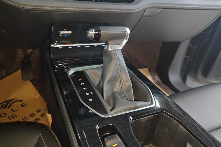 Used Wuling Victory 2020 1.5T CVT Luxury Model Gear Lever