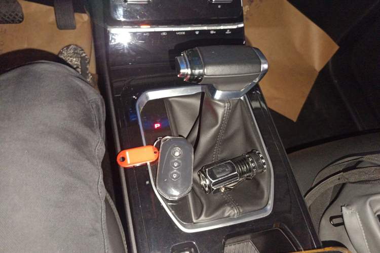 Used Wuling Victory 2020 1.5T CVT Luxury Model Gear Lever
