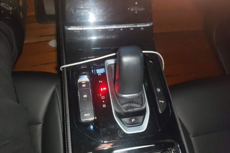Used Wuling Victory 2020 1.5T CVT Flagship Edition Gear Lever