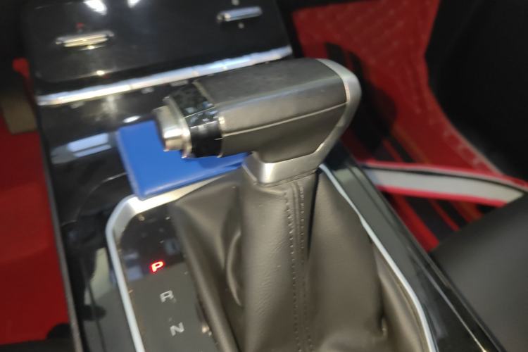Used Wuling Victory 2020 1.5T CVT Luxury Model Gear Lever