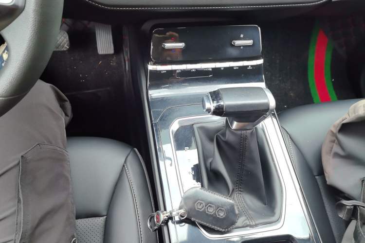 Used Wuling Victory 2020 1.5T CVT Luxury Model Gear Lever