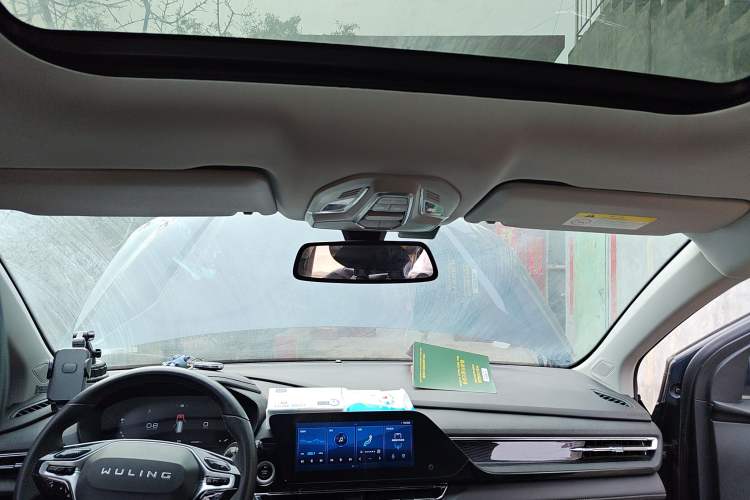 Used Wuling Victory 2020 1.5T CVT Flagship Edition Headliner