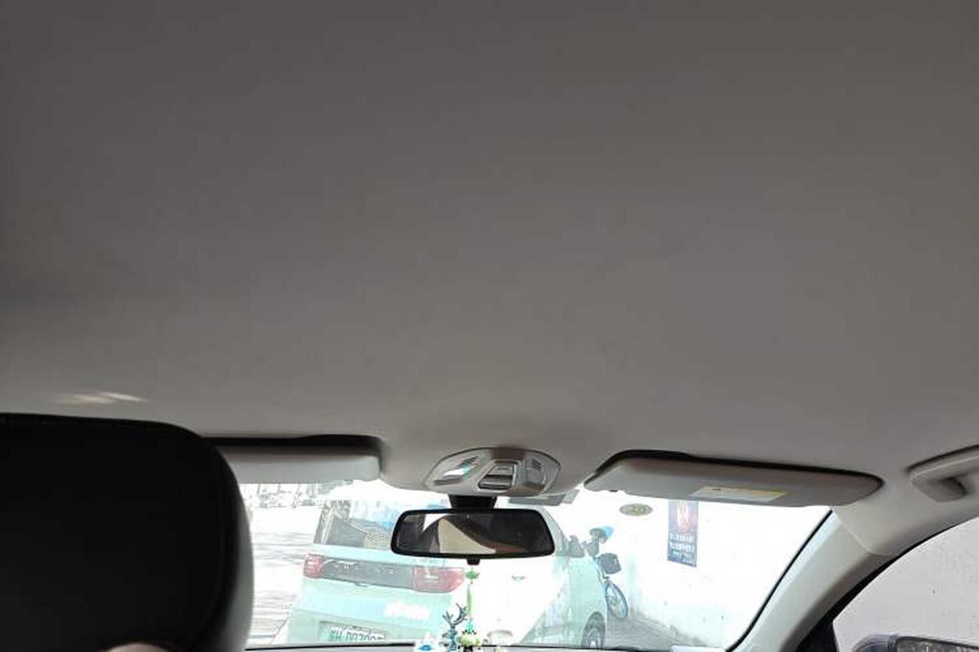 Used Wuling Victory 2020 1.5T CVT Luxury Model Headliner