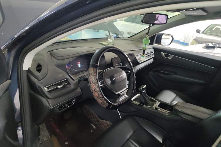 Used Wuling Victory 2020 1.5T CVT Luxury Model Interior 2