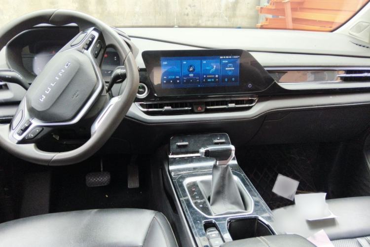 Used Wuling Victory 2020 1.5T CVT Luxury Model Interior 2