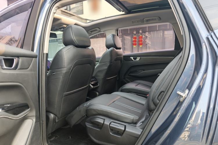 Used Wuling Victory 2020 1.5T CVT Flagship Edition Interior 3