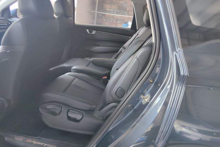 Used Wuling Victory 2020 1.5T CVT Luxury Model Interior 4