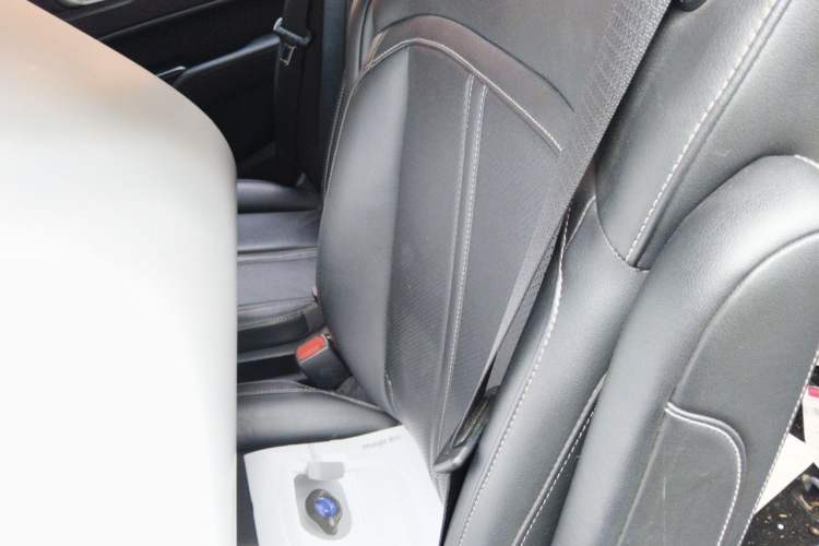 Used Wuling Victory 2020 1.5T CVT Luxury Model Interior 4