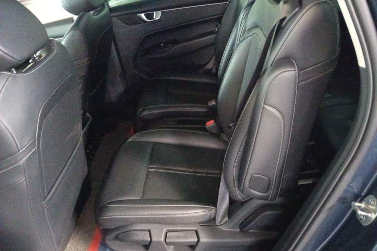 Used Wuling Victory 2020 1.5T CVT Flagship Edition Interior 4
